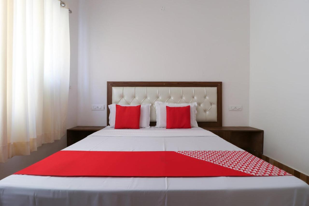 Oyo 64004 Hotel Kartar Zirakpur Exterior photo