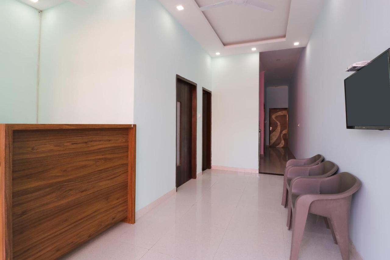 Oyo 64004 Hotel Kartar Zirakpur Exterior photo