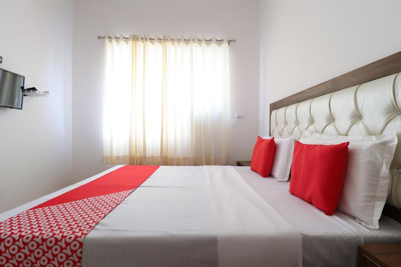 Oyo 64004 Hotel Kartar Zirakpur Exterior photo